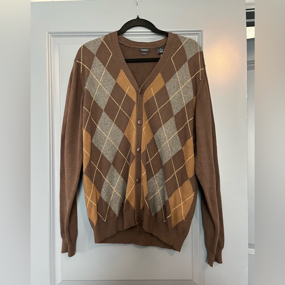 Universal Van Heusen Brown and Gray Argyle Cardigan